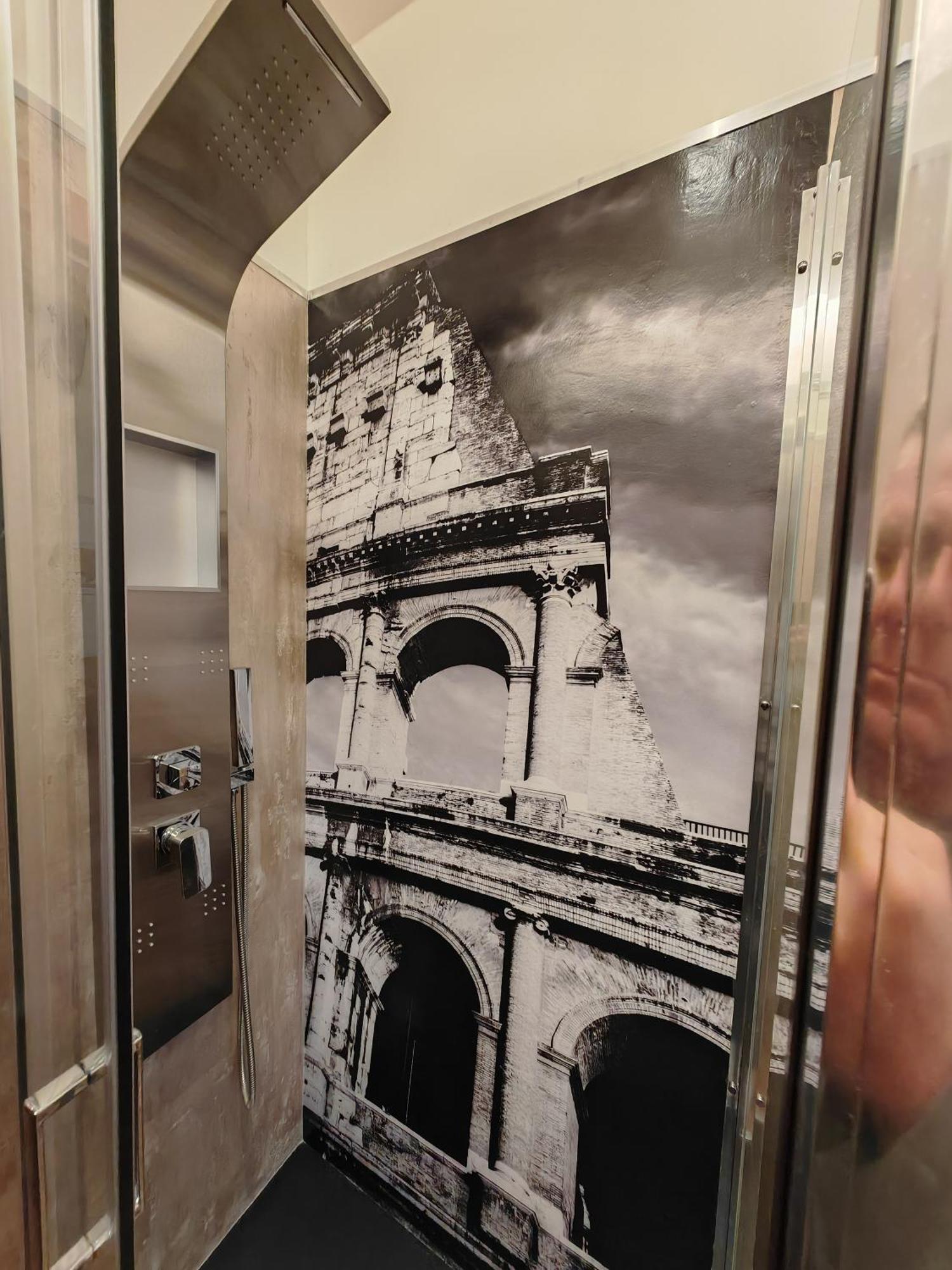 Liu Tiburtina In Apartment Rome